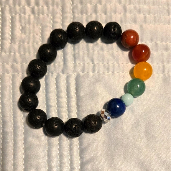Lava bead bracelet - Picture 1 of 3
